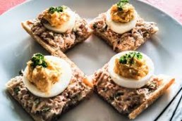 Toast thon et oeuf mimosa